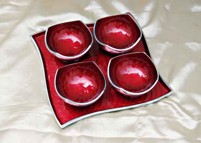 4 Bowl Set With Tray